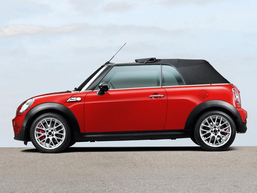  Mini Cooper JCW Cabrio 2009 года  (фото 24 из 40)